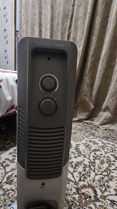 Black & Decar electric heater 2700W new condition 2