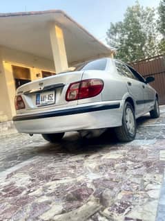 Nissan Sunny 2002