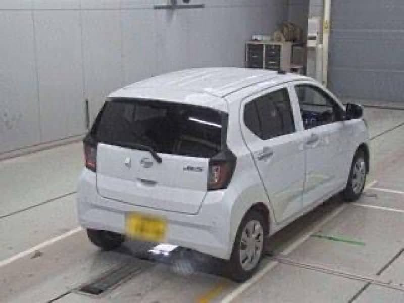 Daihatsu Mira 2022 3