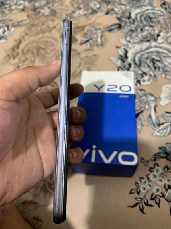 vivo y20 GB 4/64 battery 5000mah duel sim pta approved with box 4