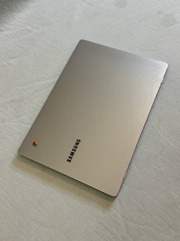 Samsung XE310 Chromebook latest update 2029 4/32gb Playstore supported 1