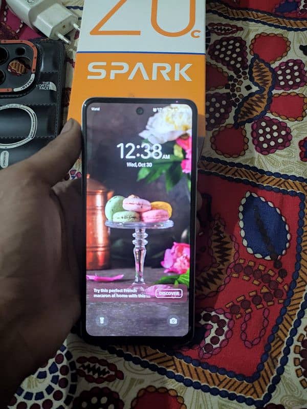 Tecno spark 20c  4/128 1