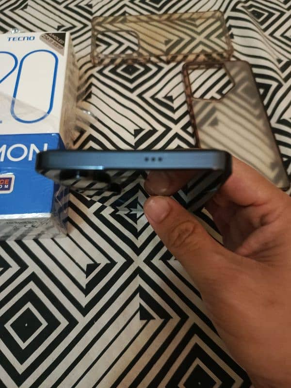 tecno camon 20 lush condition 3