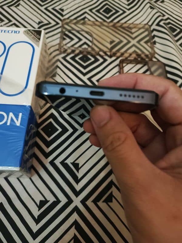 tecno camon 20 lush condition 4