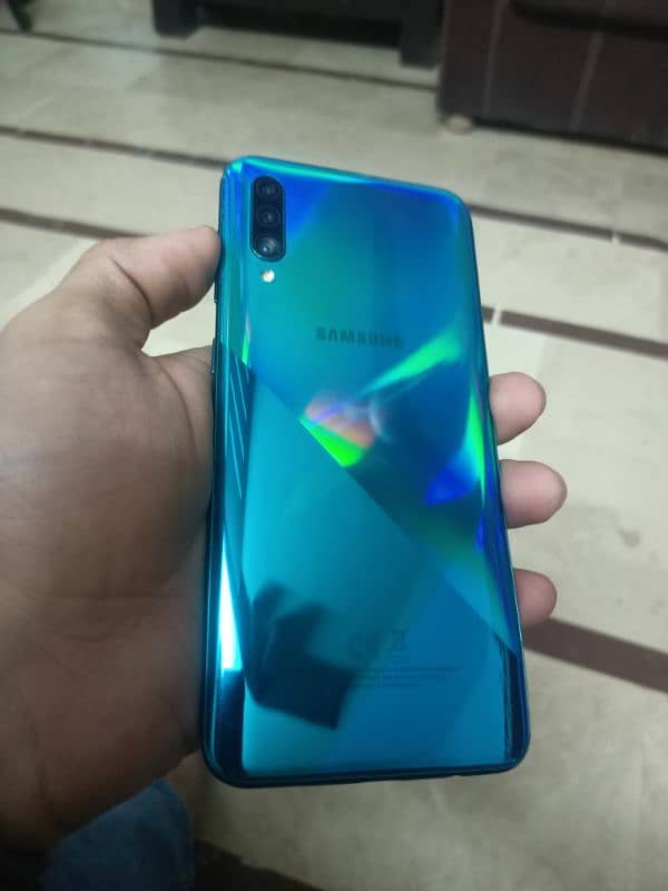 Samsung A30s 4/128 4