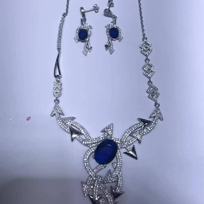 We deals in Silver & Gold italian Turkish jewellery items 16