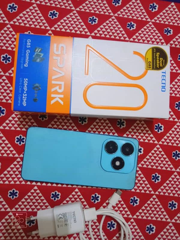 tecno spark 20 box open 1