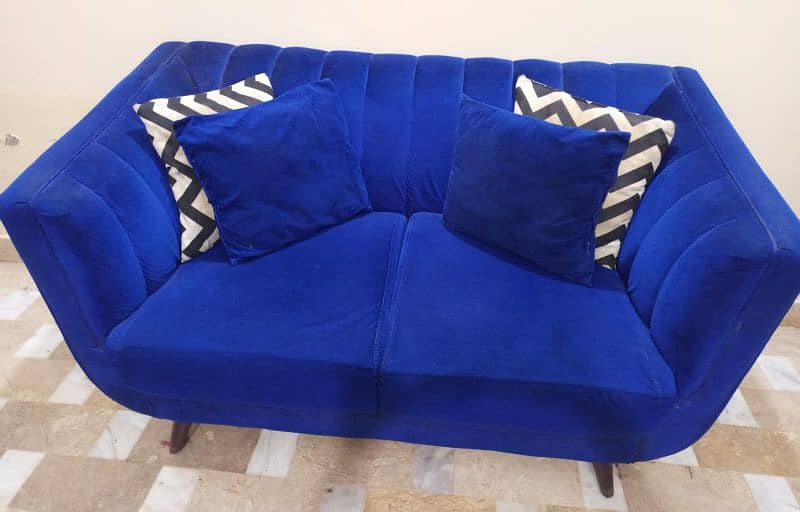 BLUE SOFA 4