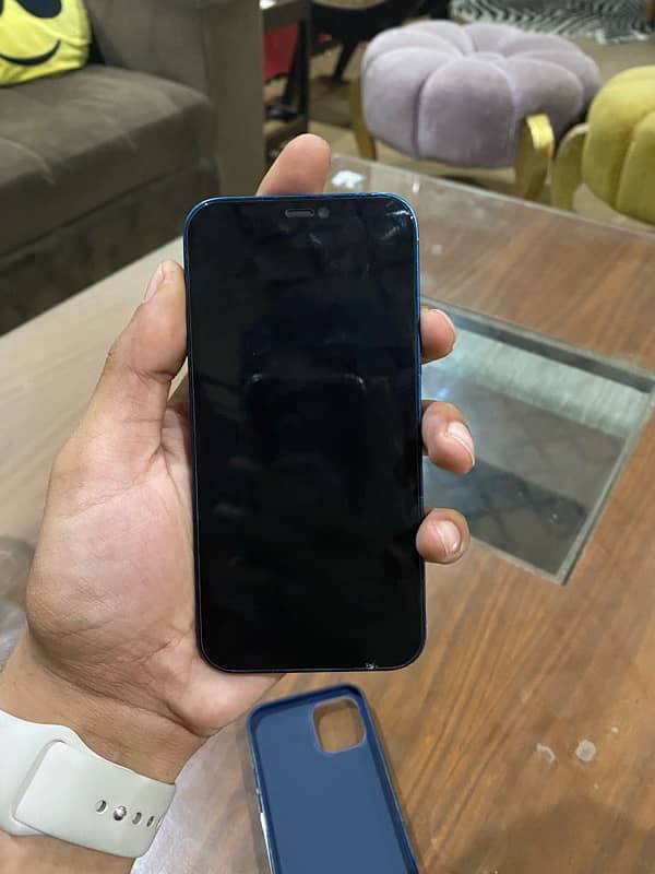 Iphone 12 , 64 gb , Non PTA 2