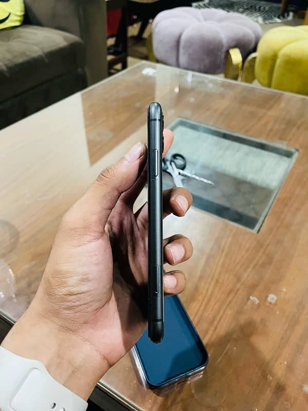 Iphone 11 , 64 gb , Non Pta 0