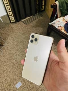 i m selling iphone 11 pro max 256gb pta approved 0