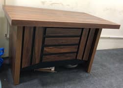 office table brand new 3 days used