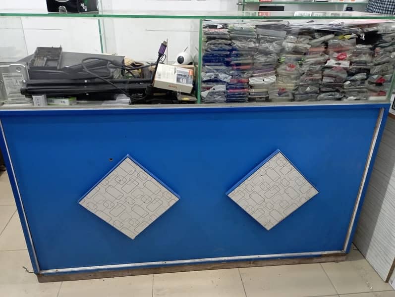 Front Mobile Display Counter For sale 1