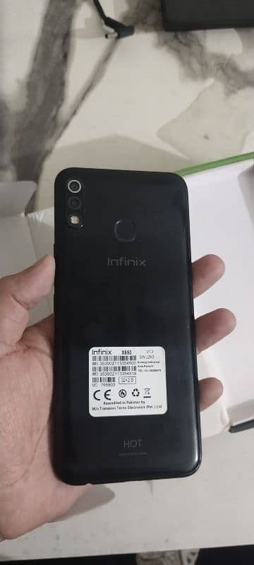 Infinix Hot 8 lite (2-32) 10/10 with box 4