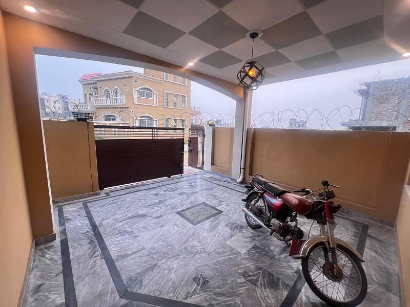 "DREAM HOME ALERT! 6 Marla Brand New House for Sale In Bahria town Rawalpindi 1