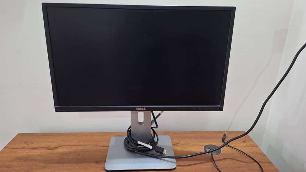 Dell 22 inch FHD LCD Monitor is available for sale 0