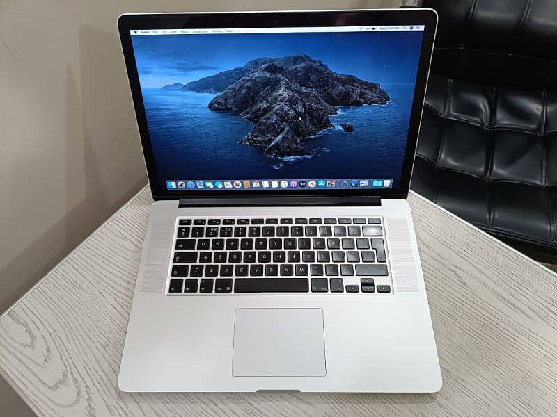 Macbook 2013 pro late i7 Quadcore 15.4 2k plus Retina Display 1TB SSD 1