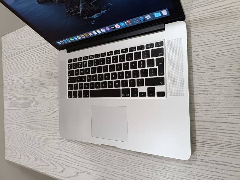 Macbook 2013 pro late i7 Quadcore 15.4 2k plus Retina Display 1TB SSD 4