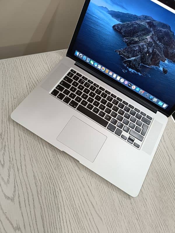 Macbook 2013 pro late i7 Quadcore 15.4 2k plus Retina Display 1TB SSD 5