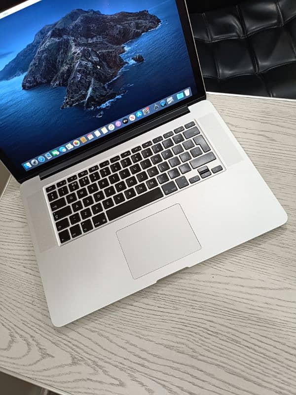 Macbook 2013 pro late i7 Quadcore 15.4 2k plus Retina Display 1TB SSD 6