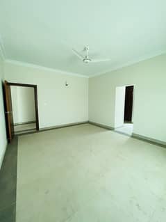 500 Square Yards House For Rent Available In Falcon 0