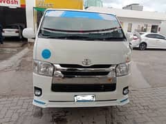 Toyota hiace 200