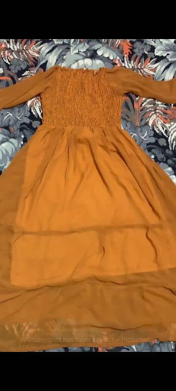 chiffona beautiful combo ofmustard and  orange colour. . 1