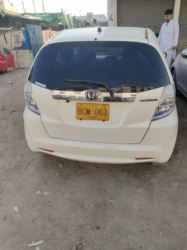 urgent sale Honda Fit 2011 2014 hybrid 2