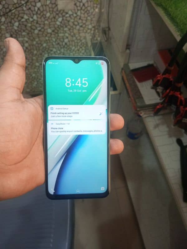 Vivo y18 6 gb 128gb full warranty no box only orginal charger nd cable 5