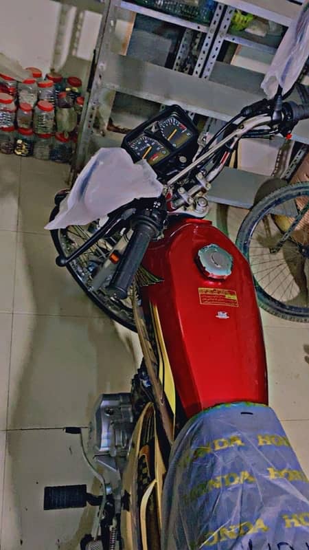 Honda CG 125 gold edition 5