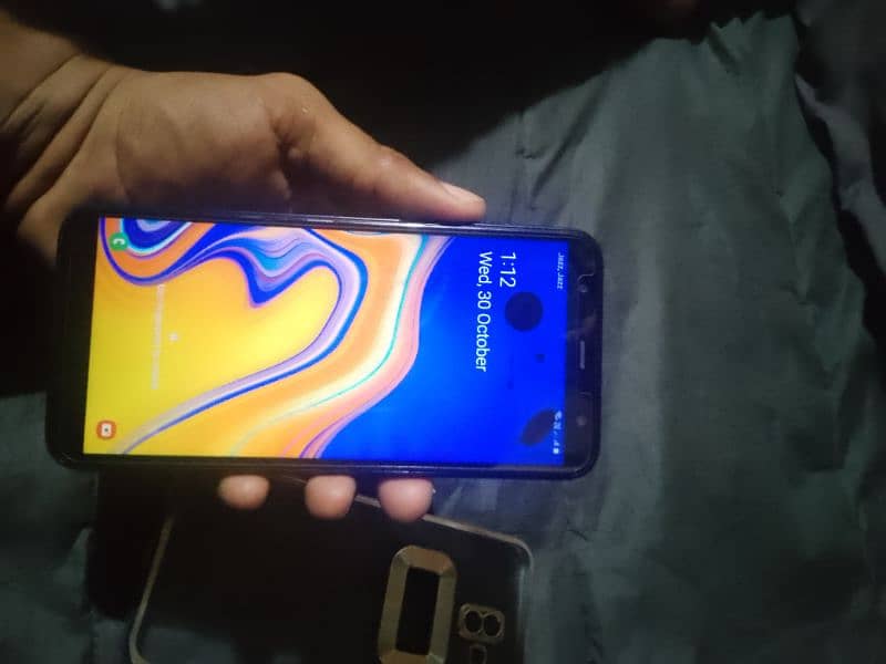 Samsung j6÷ 5