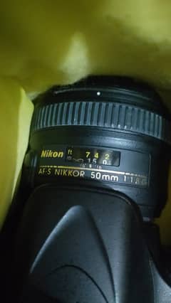 NIKON D5200 WITH 55mm 1.8G LENS