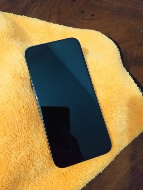 IPHONE 15 PRO MAX NON PTA 256gb 4