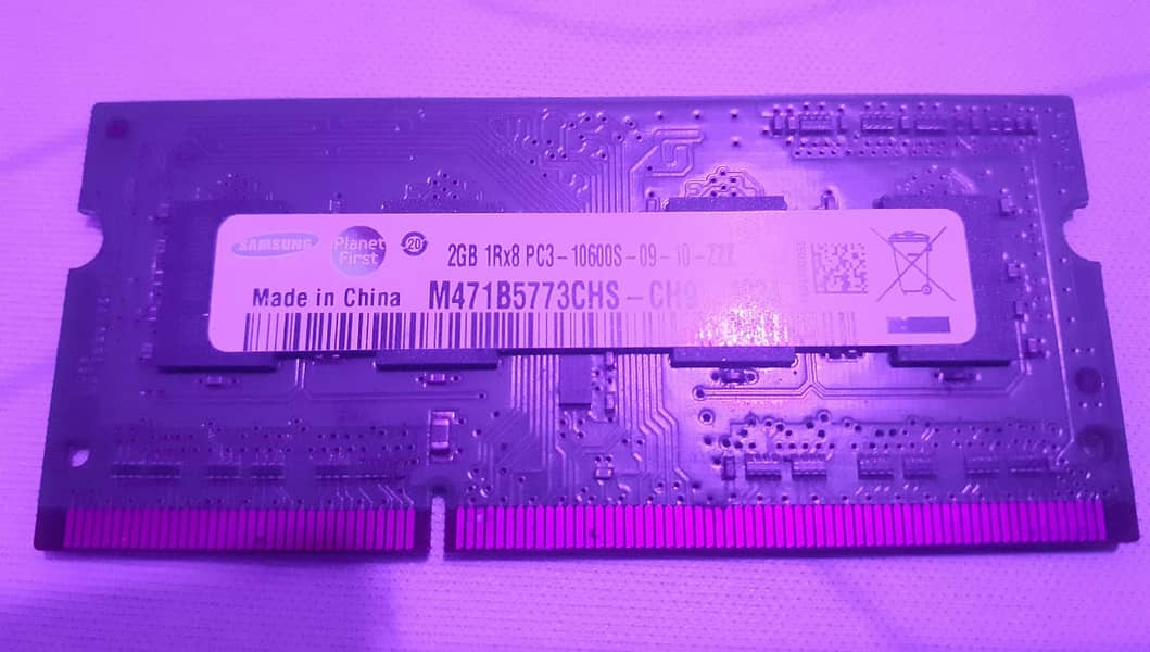 Samsung 2GB DDR3 Memory SO-DIMM 204pin 1Rx8 PC3-10600S 1333MHz 0