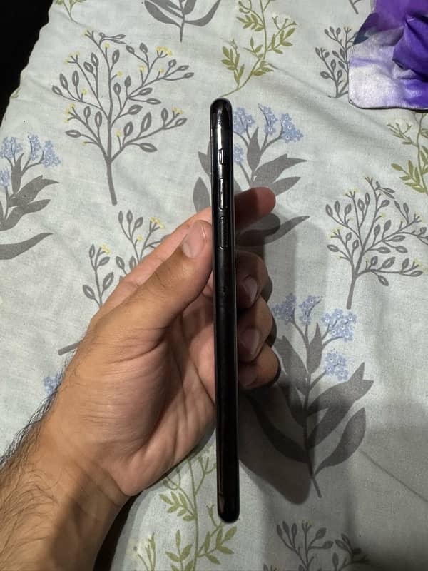 Iphone 11 pro max PTA approved 2