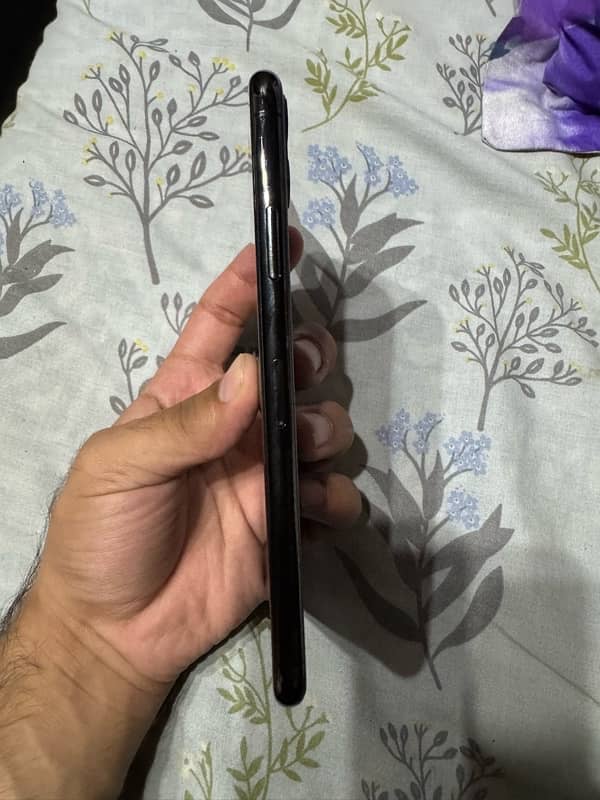 Iphone 11 pro max PTA approved 3