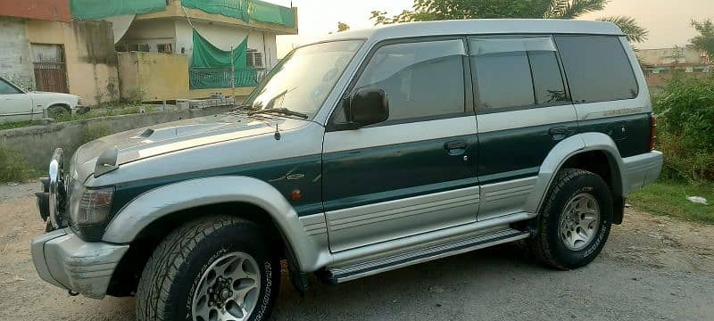 Mitsubishi Pajero 1997 0