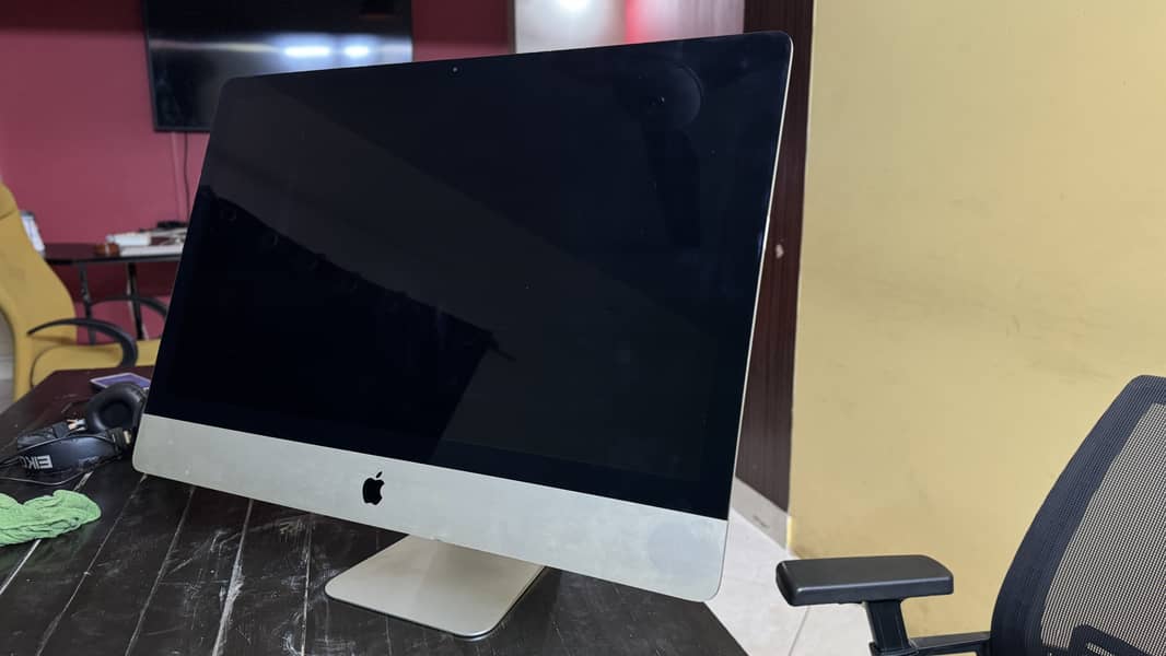 iMac / Retina 5K, 27-inch, 2017 / 16 GB RAM / Core i5 condition 10/10 4