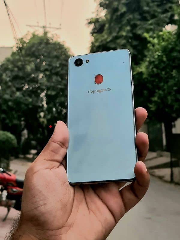 Oppo F7 0