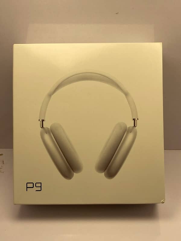 P9 headphones wirless and aux option Best sound quality . 5