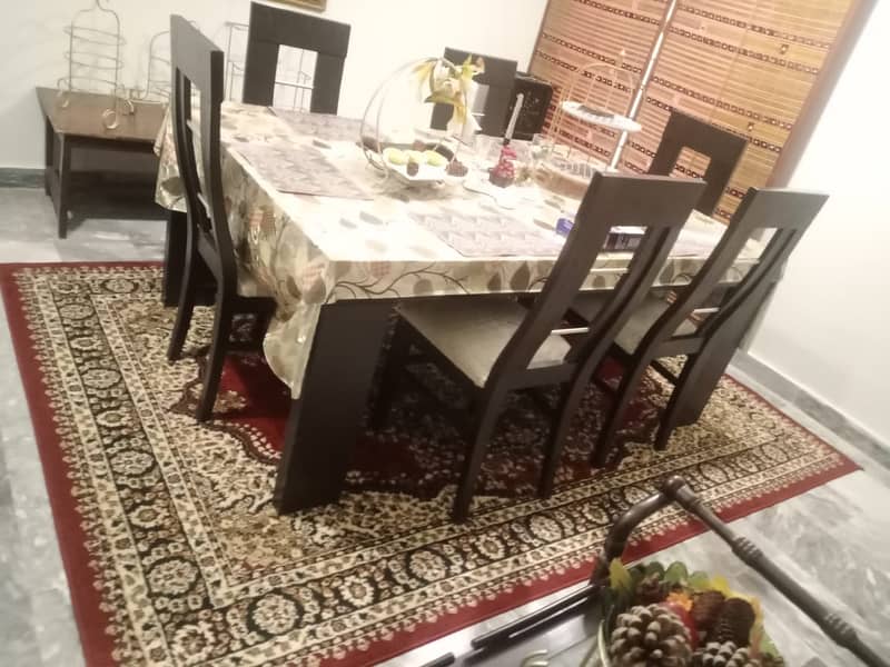 Dining table with 6 chairs 0