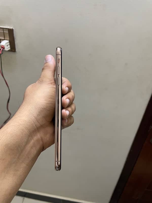 Iphone Xs max pta approved 4