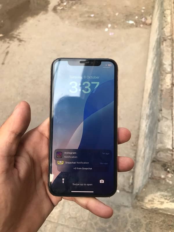 Iphone xs non pta lush condition 1