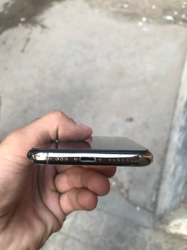 Iphone xs non pta lush condition 4