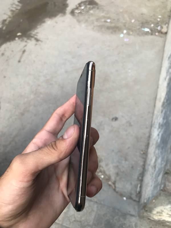 Iphone xs non pta lush condition 5