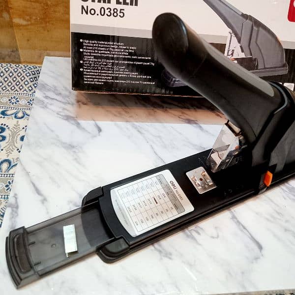 heavy duty stapler 7