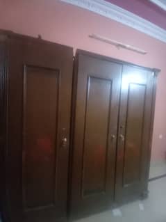 3 door cupboard on pure sheesham wood non lemination | 8/10 condition