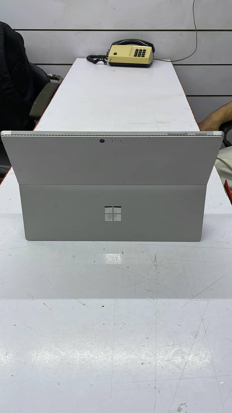 Microsoft surface pro 4 cor i5 6thGen 5