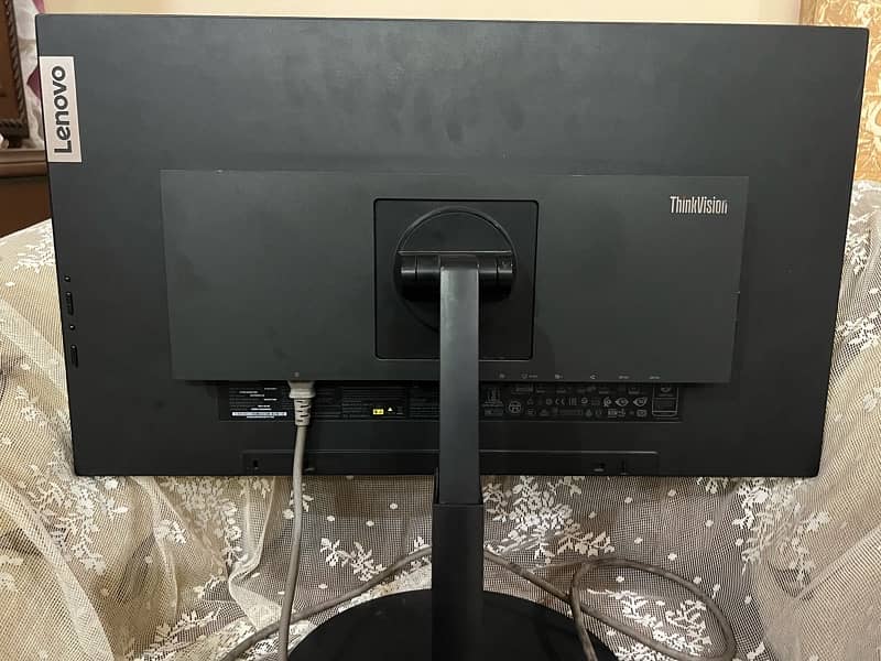 Lenovo Thinkvision Wide Angle LED 2K Full HD 27inch 1