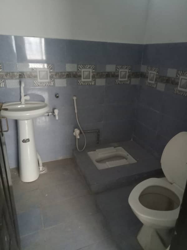 2 Bed DD Flat For Sale In Shumail View 5